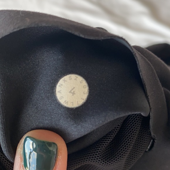 Lululemon in movement tight 25” *everlux!!! - Picture 5 of 6